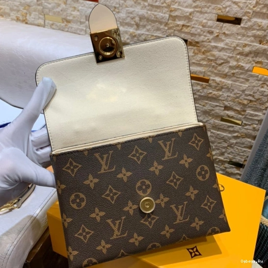 LOCKY VUITTON LOUIS BB 0202